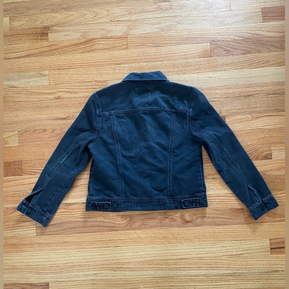 Old Navy • Women’s Jean Jacket - Picture 2 of 9